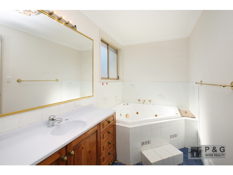 22 Burke Street, Chifley NSW 2036