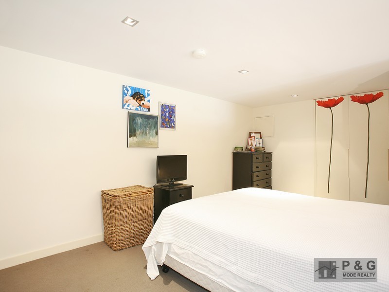 2 Lyons Road, Camperdown NSW 2050