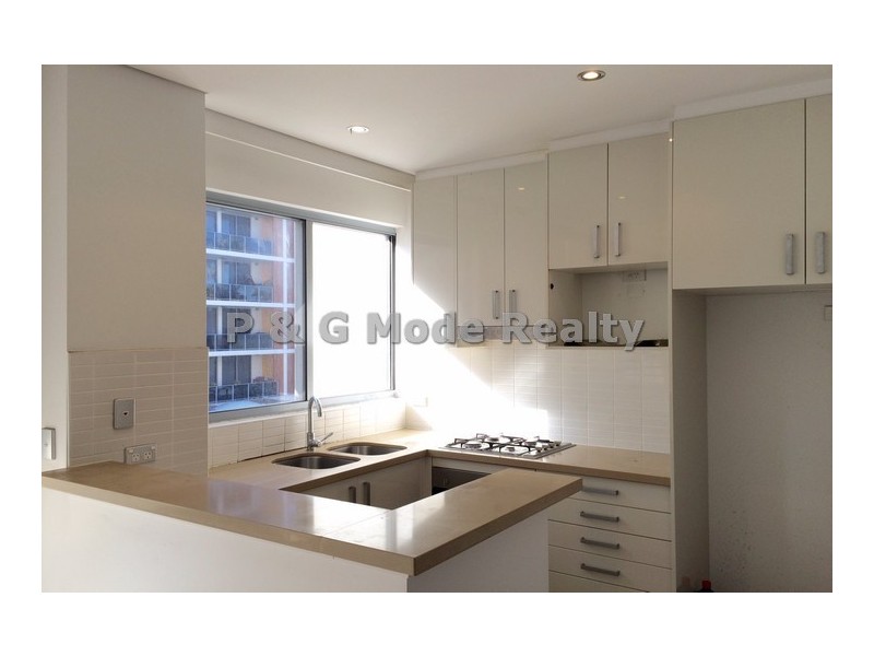 9 Rothschild Ave, Rosebery NSW 2018