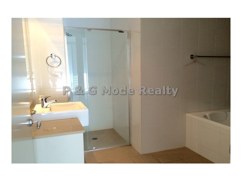 9 Rothschild Ave, Rosebery NSW 2018