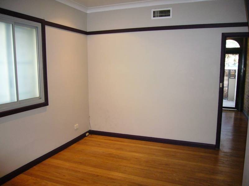 21 Sutherland Street, St Peters NSW 2044