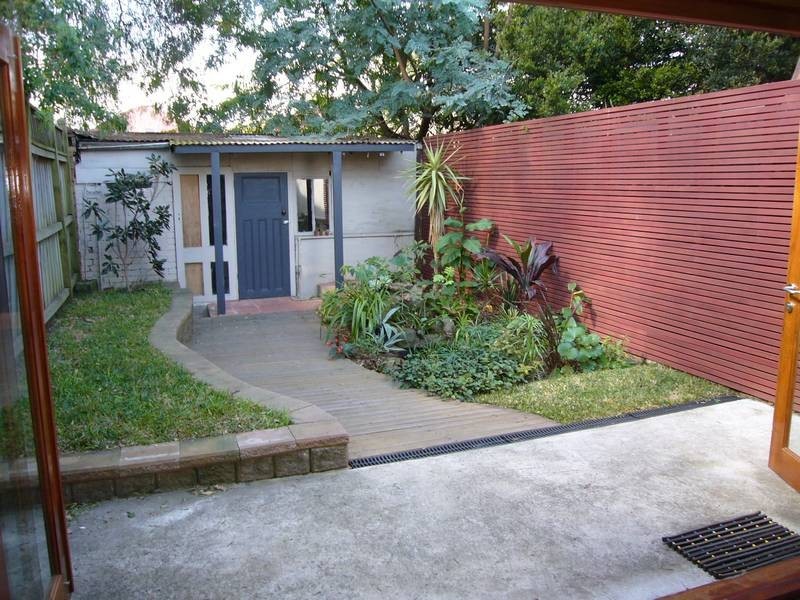 21 Sutherland Street, St Peters NSW 2044