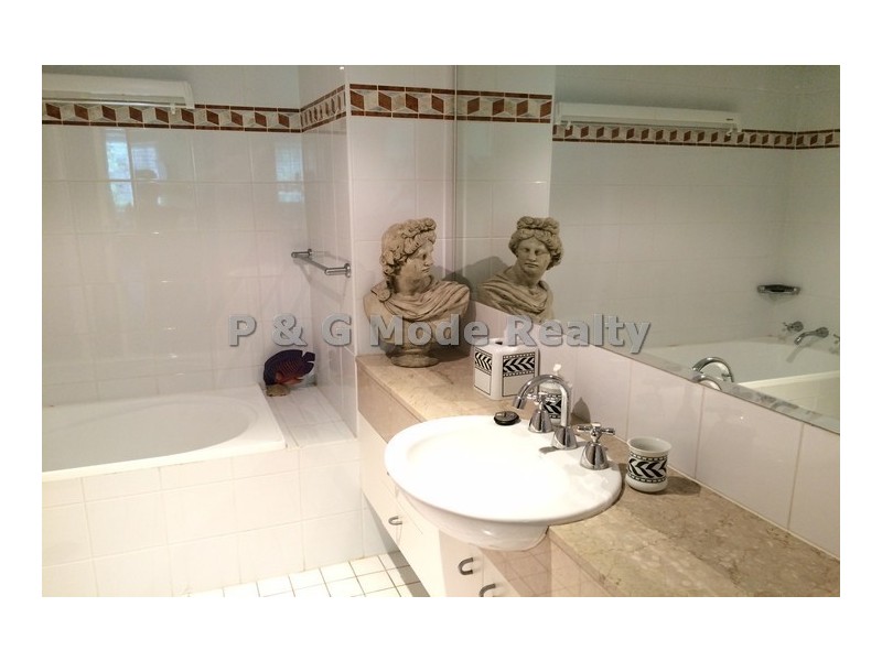 2 Quay St., Haymarket NSW 2000