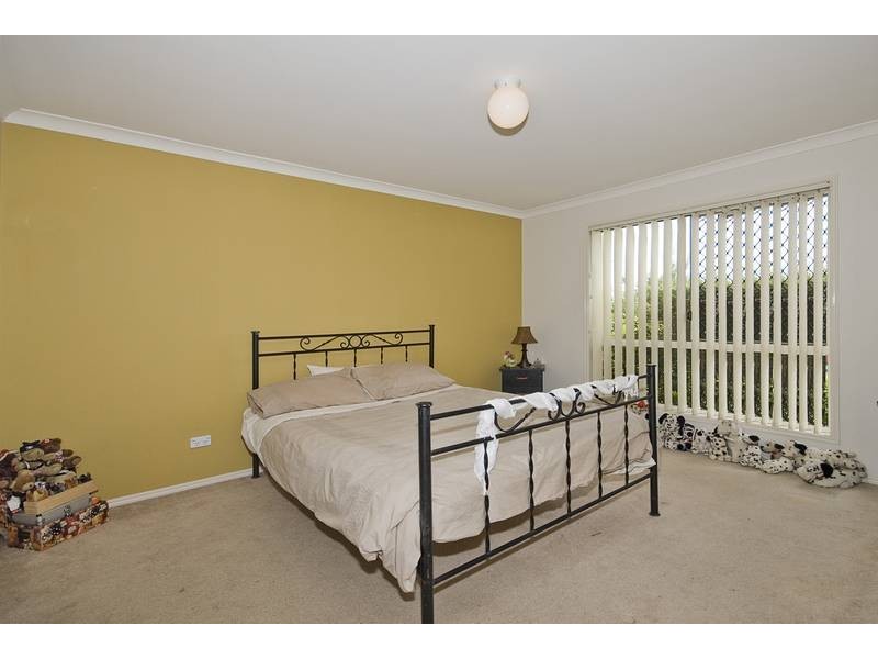 15 Kinchega, Parkinson QLD 4115