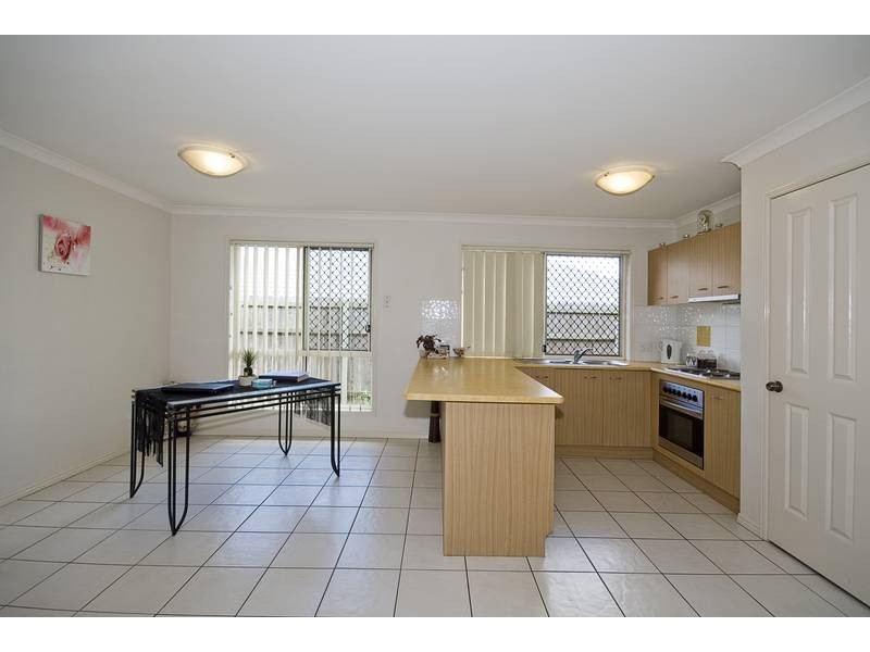 15 Kinchega, Parkinson QLD 4115