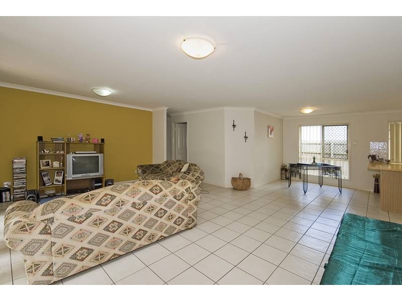 15 Kinchega, Parkinson QLD 4115