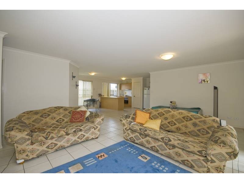 15 Kinchega, Parkinson QLD 4115