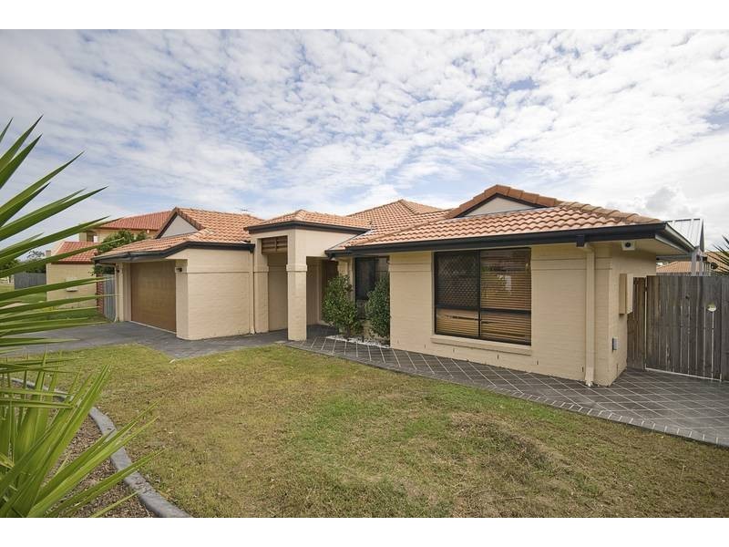 83 Wallum Drive, Parkinson QLD 4115