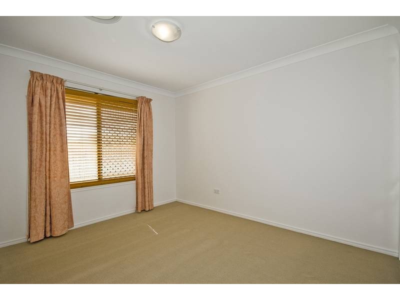 83 Wallum Drive, Parkinson QLD 4115
