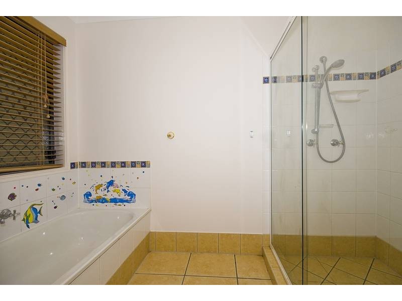 83 Wallum Drive, Parkinson QLD 4115