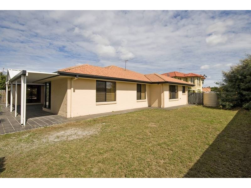 83 Wallum Drive, Parkinson QLD 4115