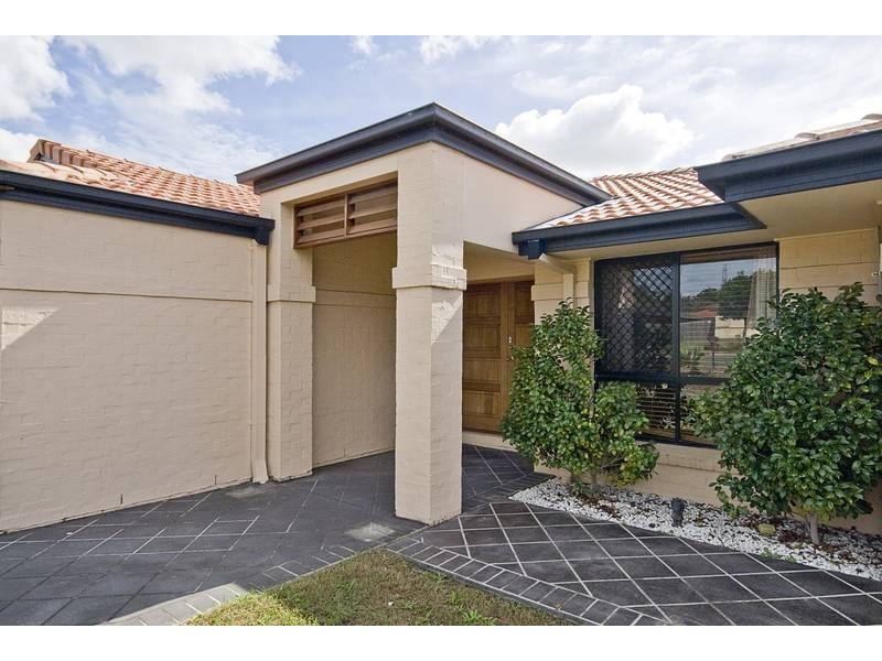 83 Wallum Drive, Parkinson QLD 4115