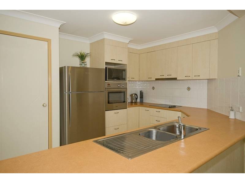 79 Oakview Street, Parkinson QLD 4115