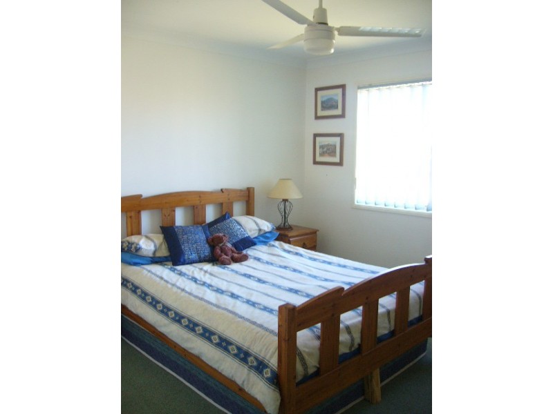 27 Karajini Crescent, Parkinson QLD 4115