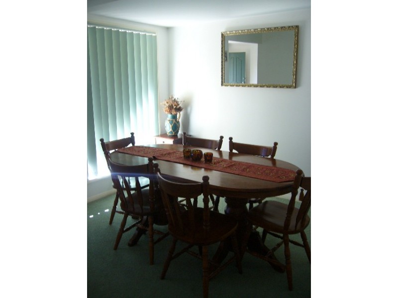 27 Karajini Crescent, Parkinson QLD 4115