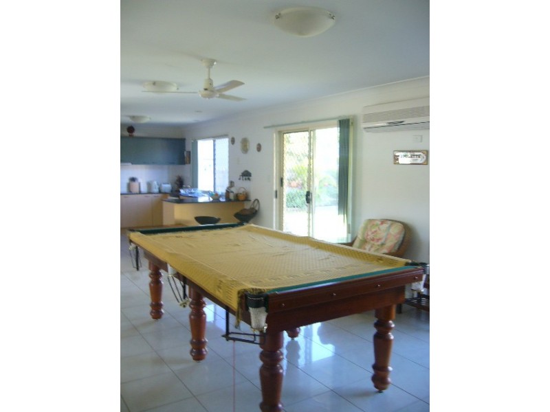 27 Karajini Crescent, Parkinson QLD 4115