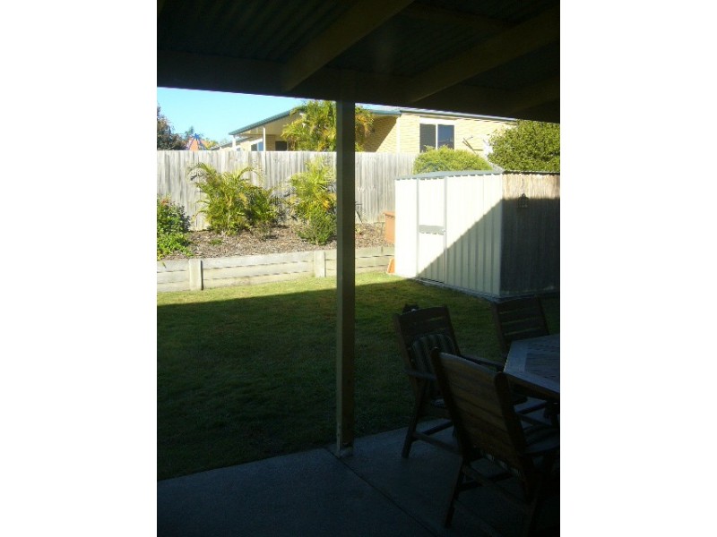 27 Karajini Crescent, Parkinson QLD 4115