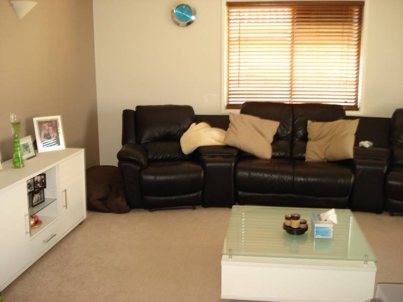 31 Peverell Street, Hillcrest QLD 4118