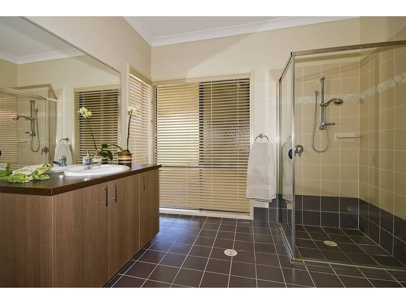 94 Wallum Drive, Parkinson QLD 4115