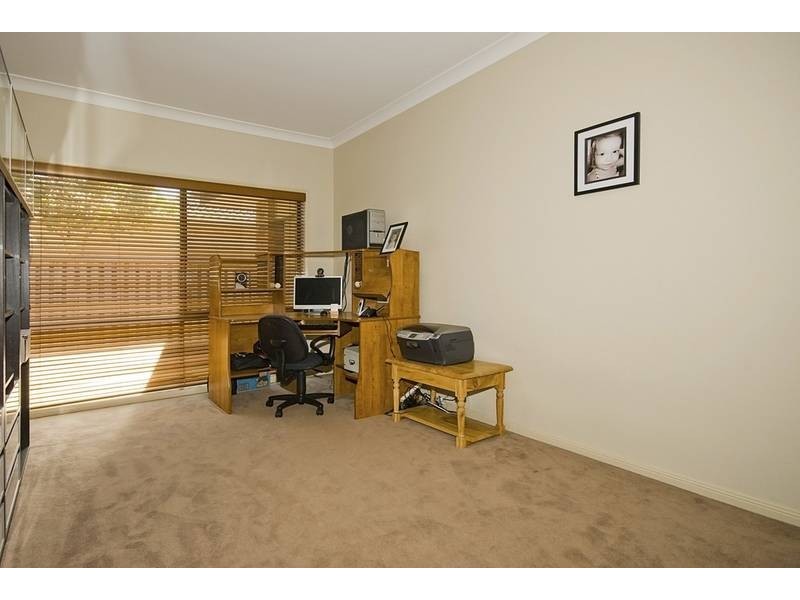 94 Wallum Drive, Parkinson QLD 4115
