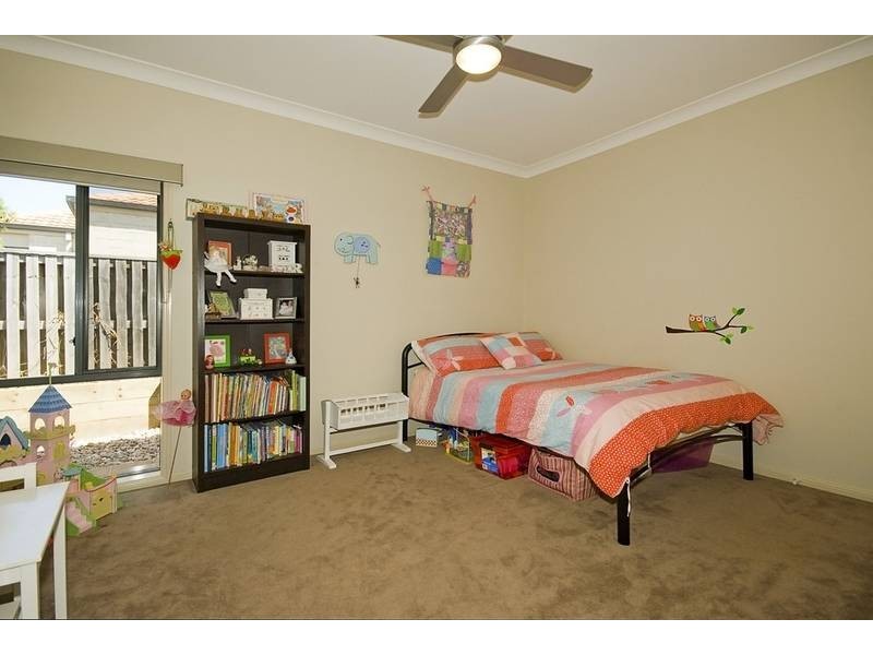 94 Wallum Drive, Parkinson QLD 4115