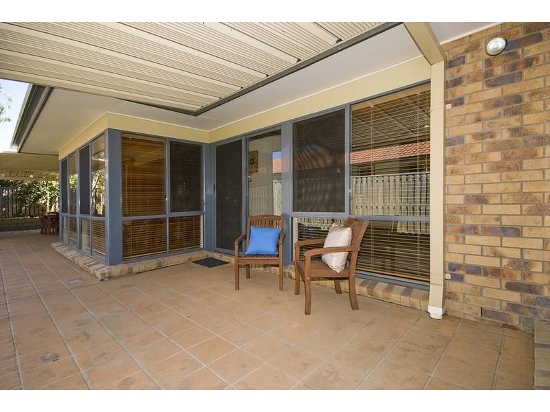 94 Wallum Drive, Parkinson QLD 4115