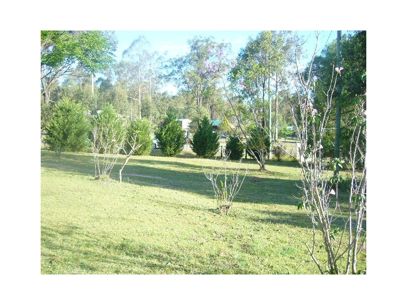 82 Michelle Drive, Cedar Grove QLD 4285