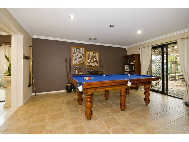 11 Morialta Place, Parkinson QLD 4115