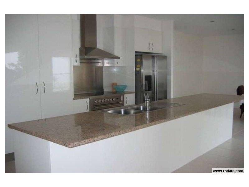 17 Fitzroy Ct, Kawana Waters QLD 4575