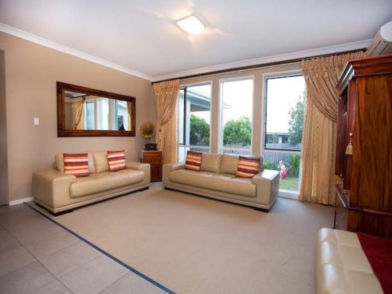 6 White Cedar Drive, Meridan Plains QLD 4551