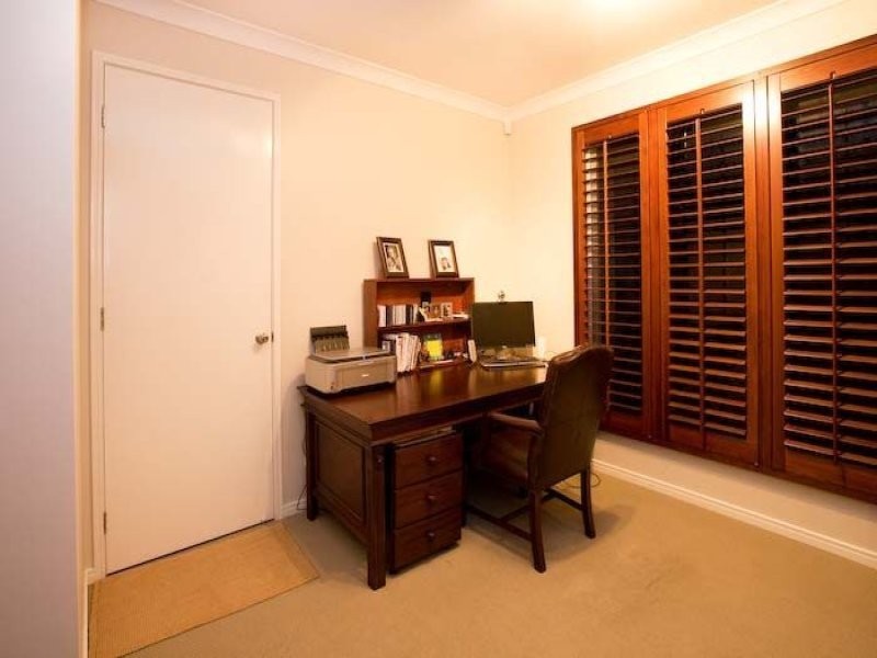 6 White Cedar Drive, Meridan Plains QLD 4551