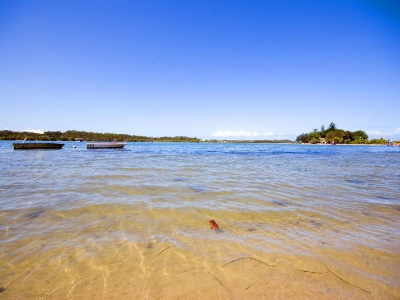 21 Bradman Avenue, Maroochydore QLD 4558