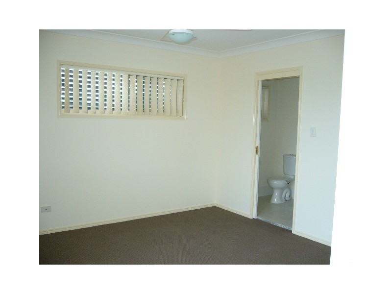 1/24 Central Street, Calamvale QLD 4116