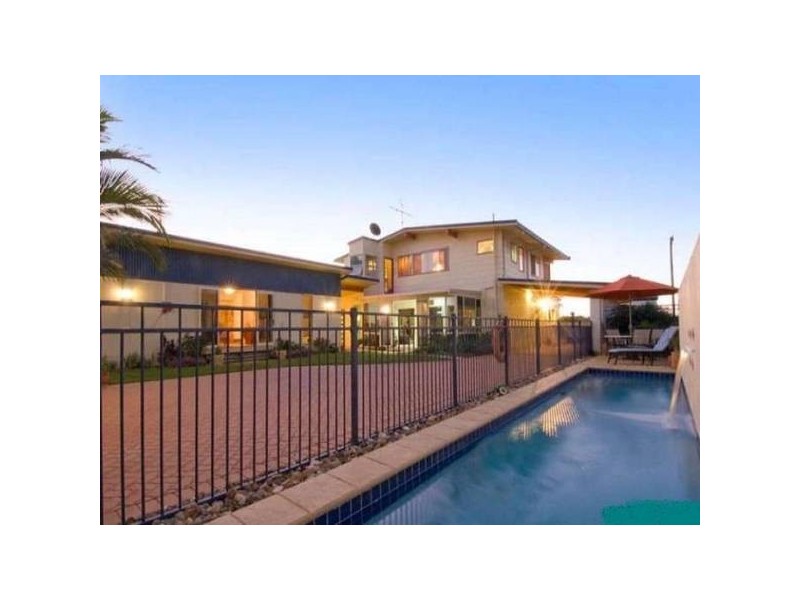21 Bradman Avenue, Maroochydore QLD 4558