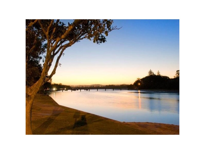 21 Bradman Avenue, Maroochydore QLD 4558