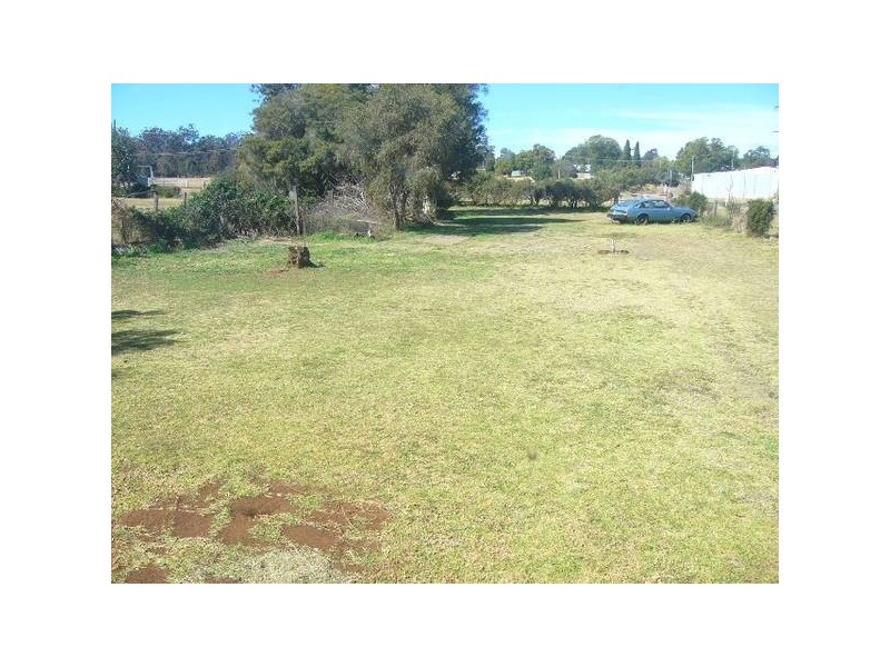 2 Creek Street, Blackbutt QLD 4306