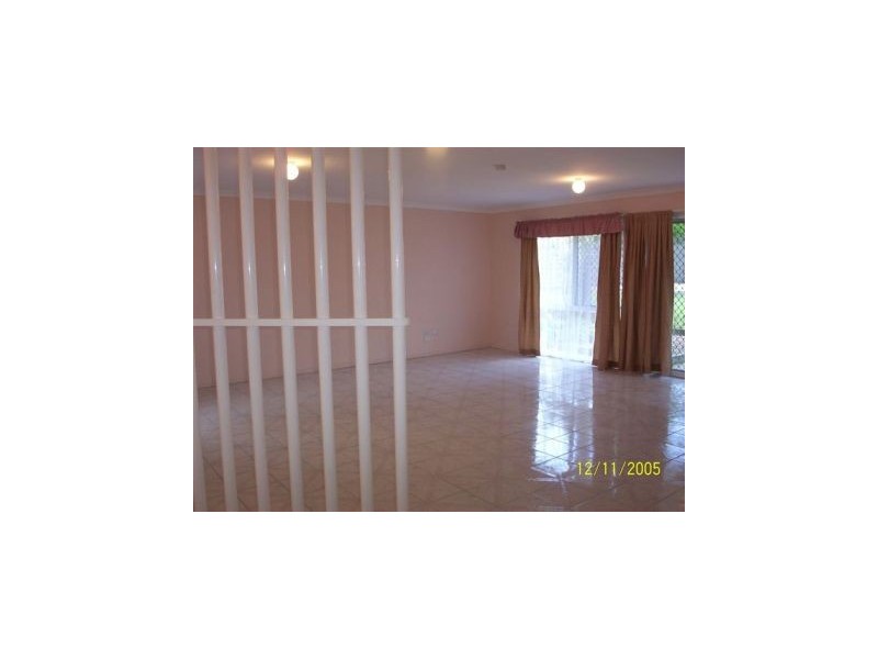 19 Calder Ct, Crestmead QLD 4132