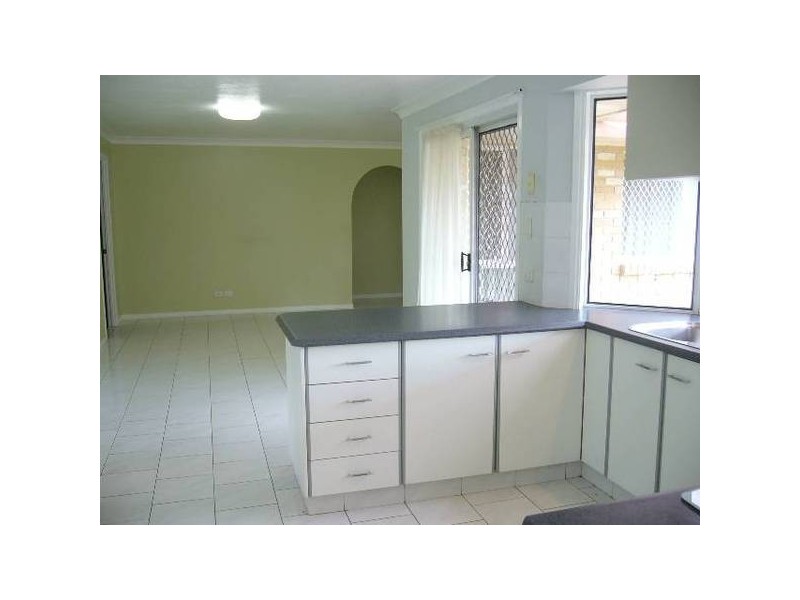 61 Bannockburn Crescent, Parkinson QLD 4115