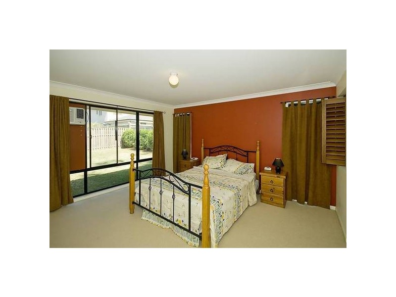 92 Wallum Drive, Parkinson QLD 4115