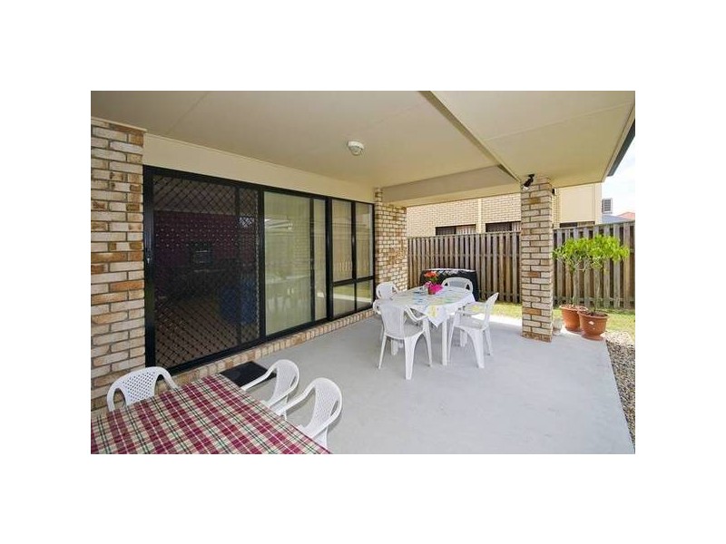 92 Wallum Drive, Parkinson QLD 4115