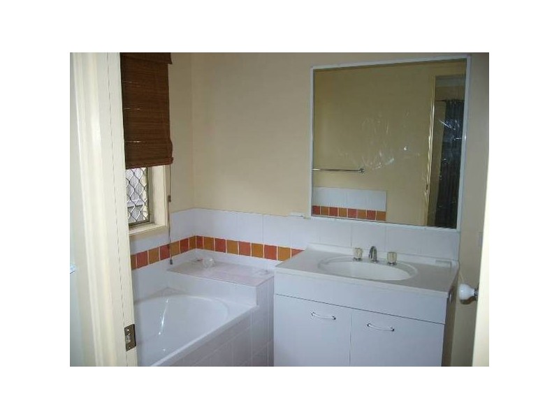 18 Kennedy Drive, Acacia Ridge QLD 4110