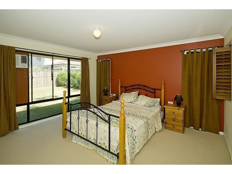 92 Wallum Drive, Parkinson QLD 4115