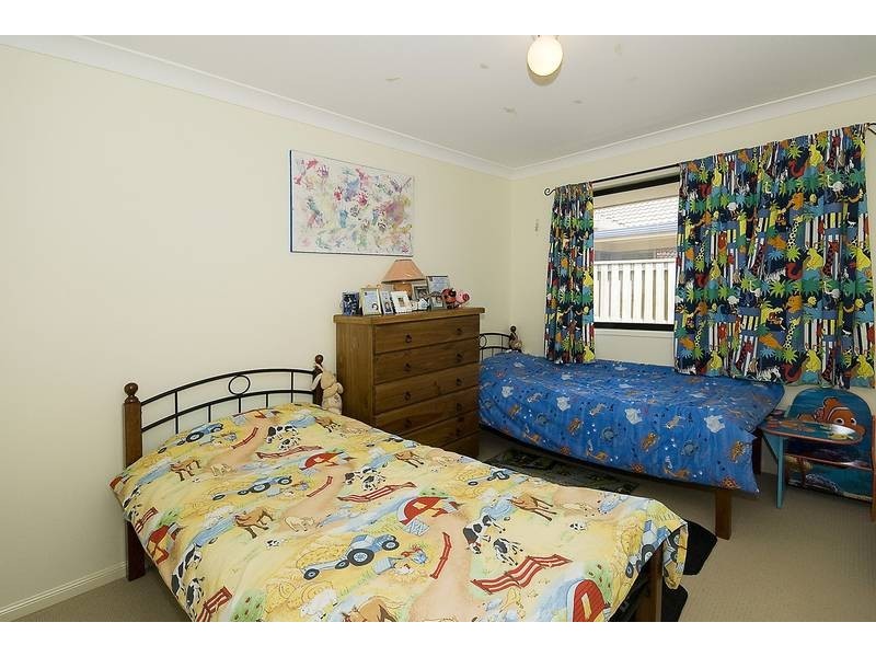 92 Wallum Drive, Parkinson QLD 4115
