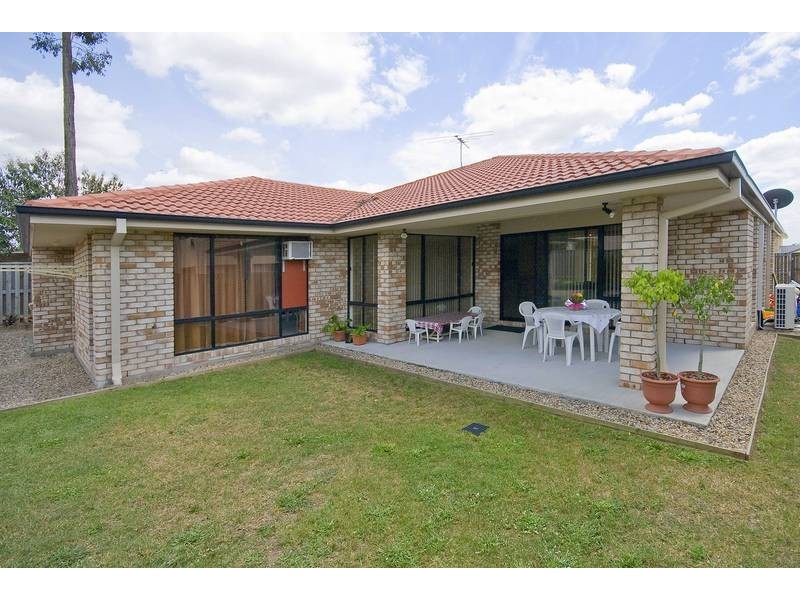 92 Wallum Drive, Parkinson QLD 4115