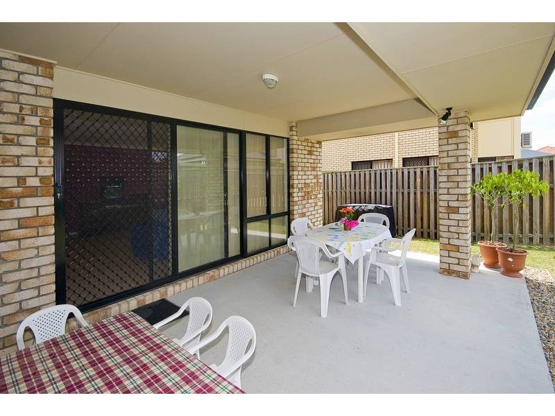 92 Wallum Drive, Parkinson QLD 4115