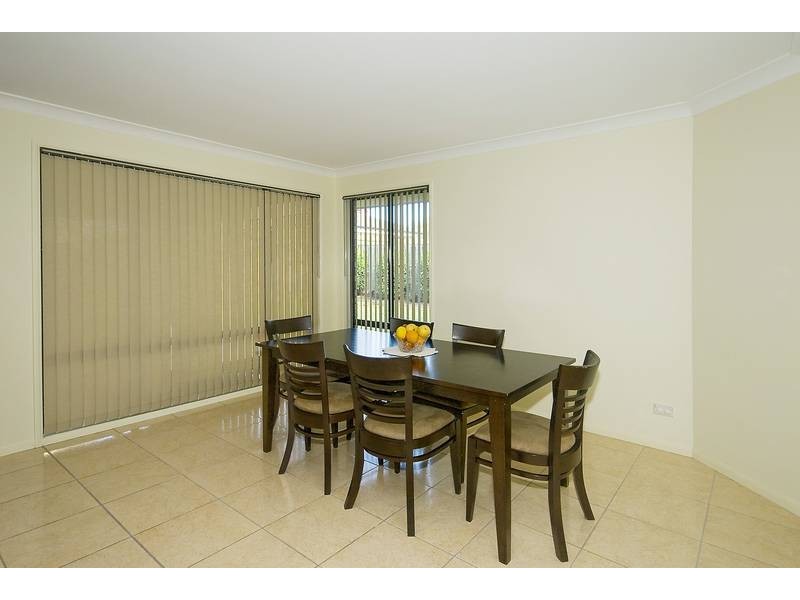 92 Wallum Drive, Parkinson QLD 4115