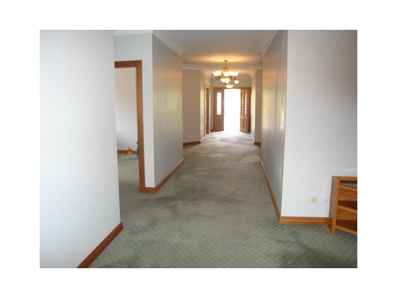 2 EXMOOR PLACE, Blairmount NSW 2559