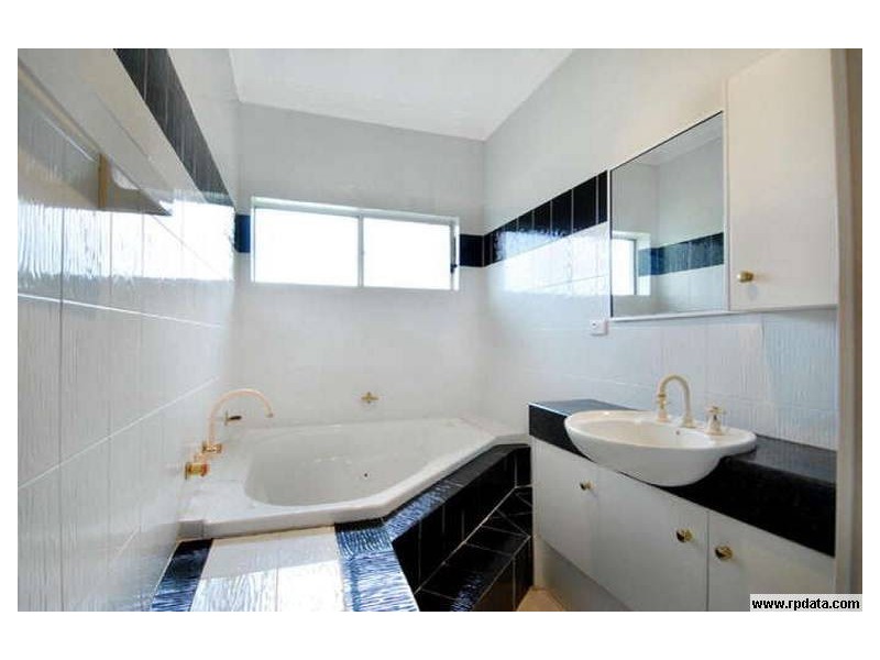 46 FISHBURN CRESCENT, Castle Hill NSW 2154