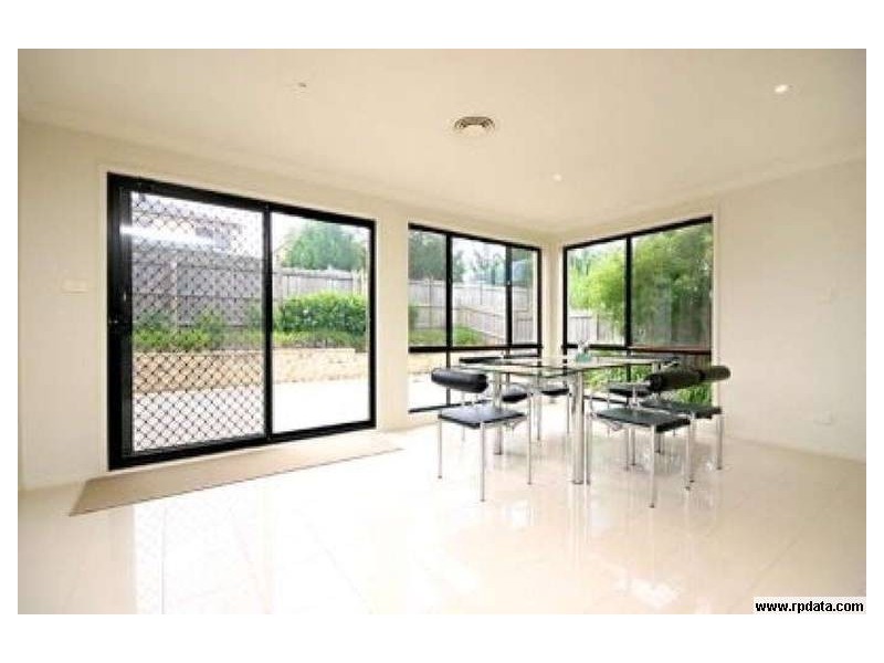 10 AYLSFORD STREET, Stanhope Gardens NSW 2768