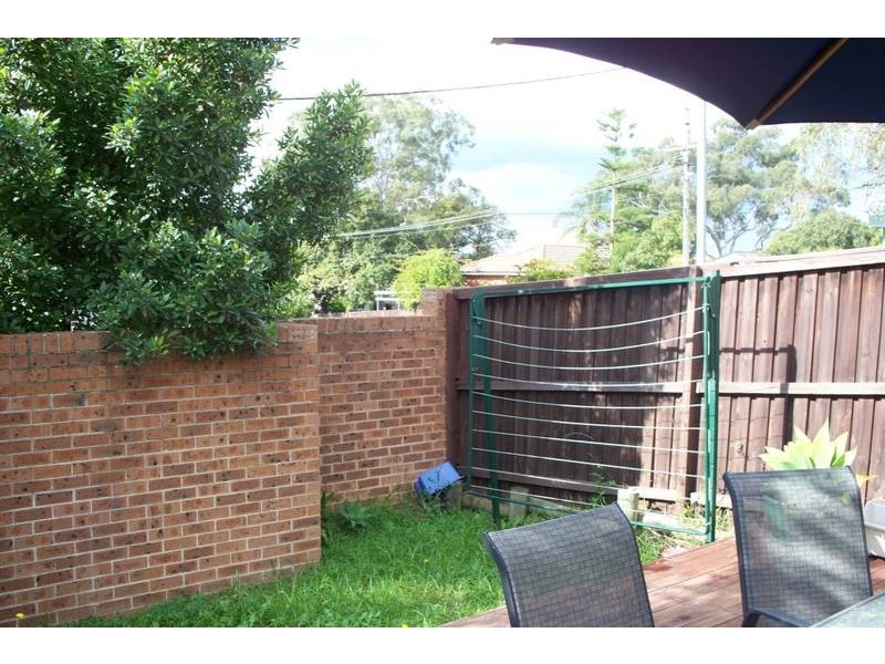 2/8-10 WATKINS ROAD, Baulkham Hills NSW 2153